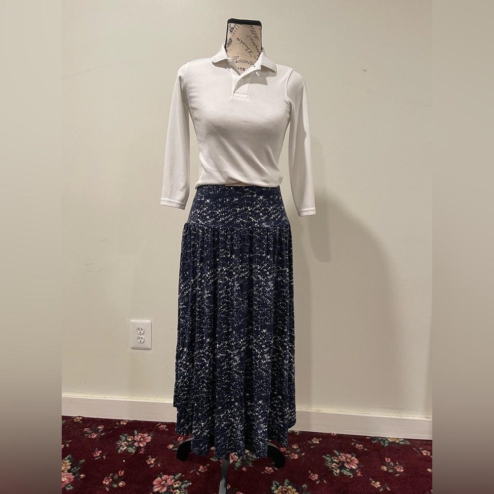 LOFT Navy and White Patterned Maxi Skirt